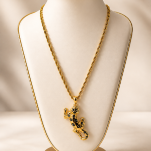 Collier avec motif jaguar