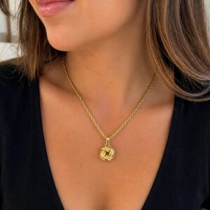 Collier noue
