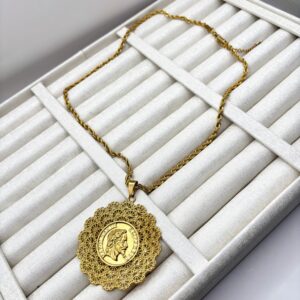 Collier crifecha avec médaillon Napoléon