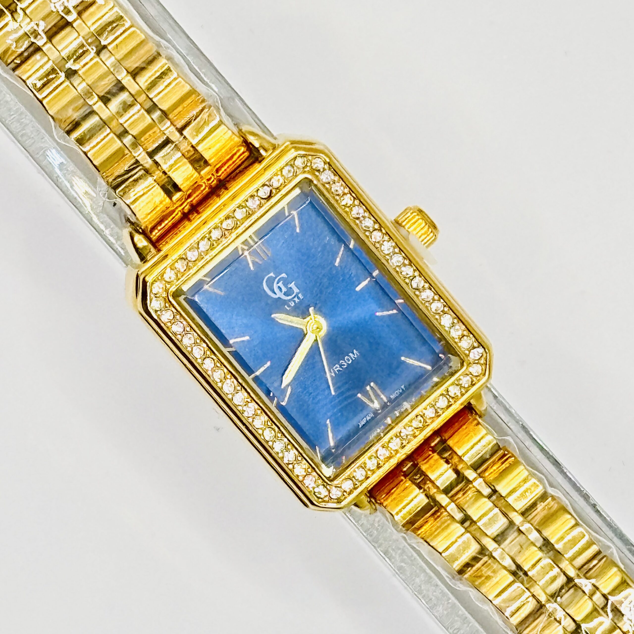 Montre fond bleu avec strass